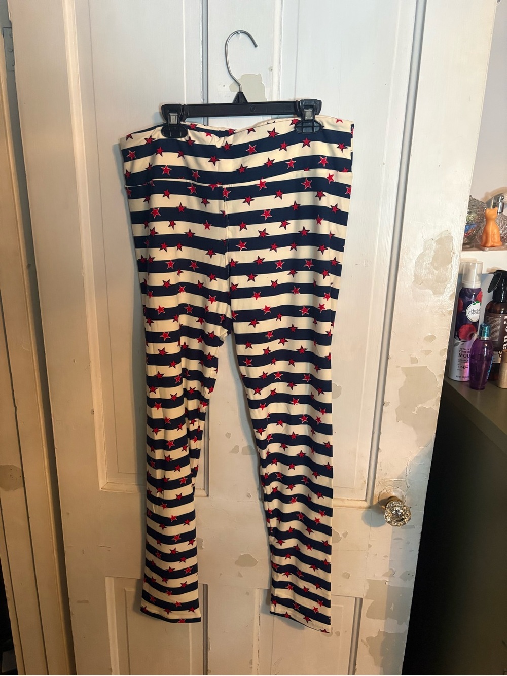 LuLaRoe Navy, White & Red Star Stripe Leggings